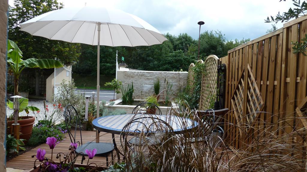 Les Volets Bleus Bed & Breakfast Saint-Martin-des-Entrees Ngoại thất bức ảnh